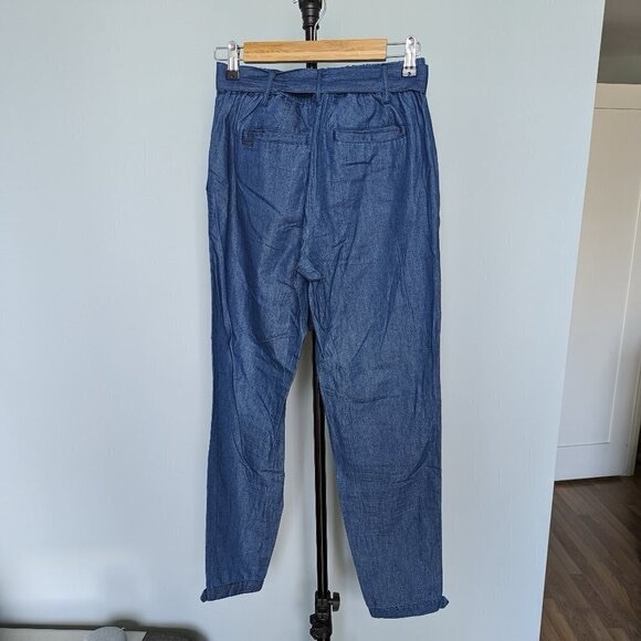 LTahari Belted Jogger Ankle Pants Blue Chambray - Picture 3 of 12